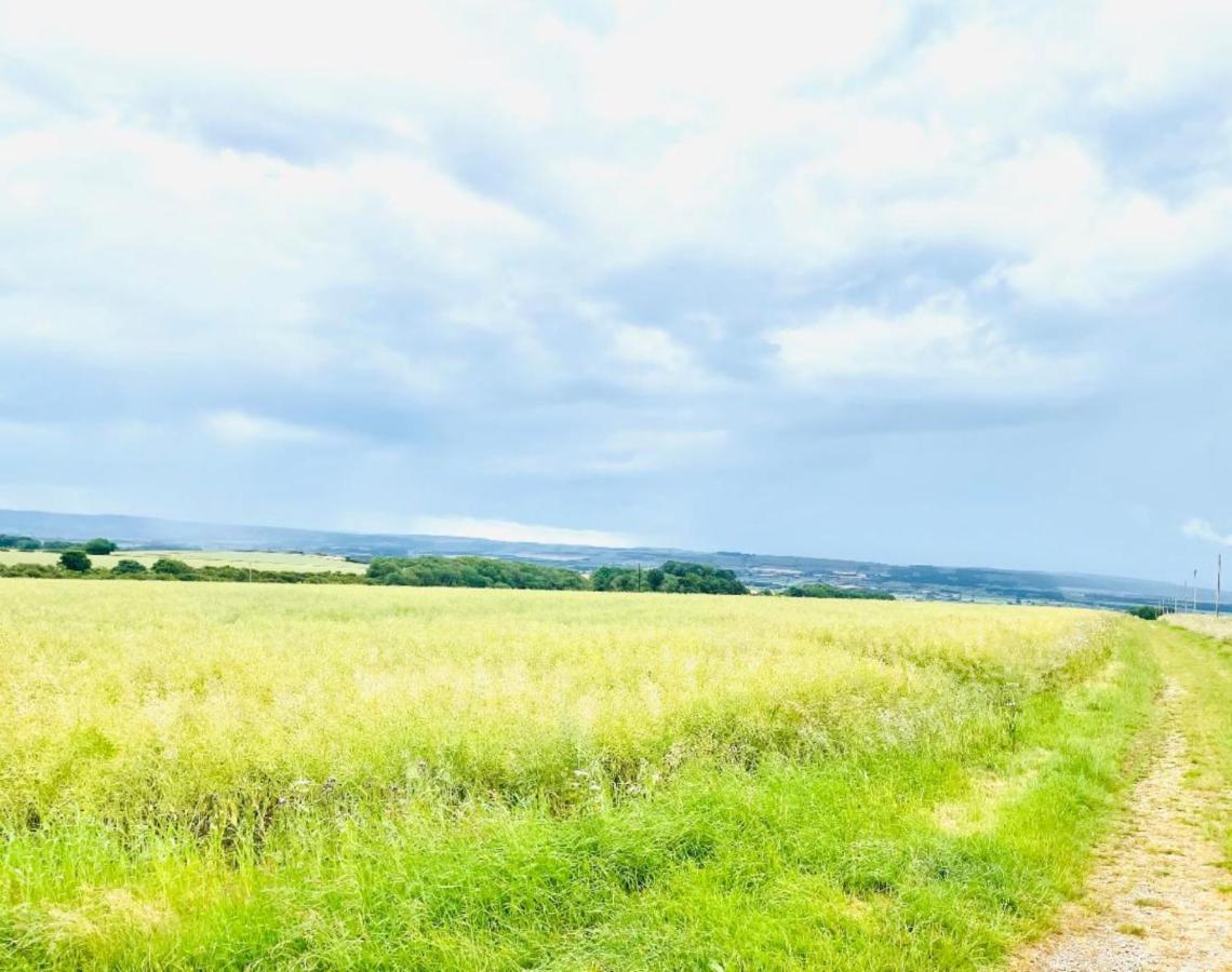 Luxury Farmhouse With Stunning Views And Hot Tub Ebberston Buitenkant foto