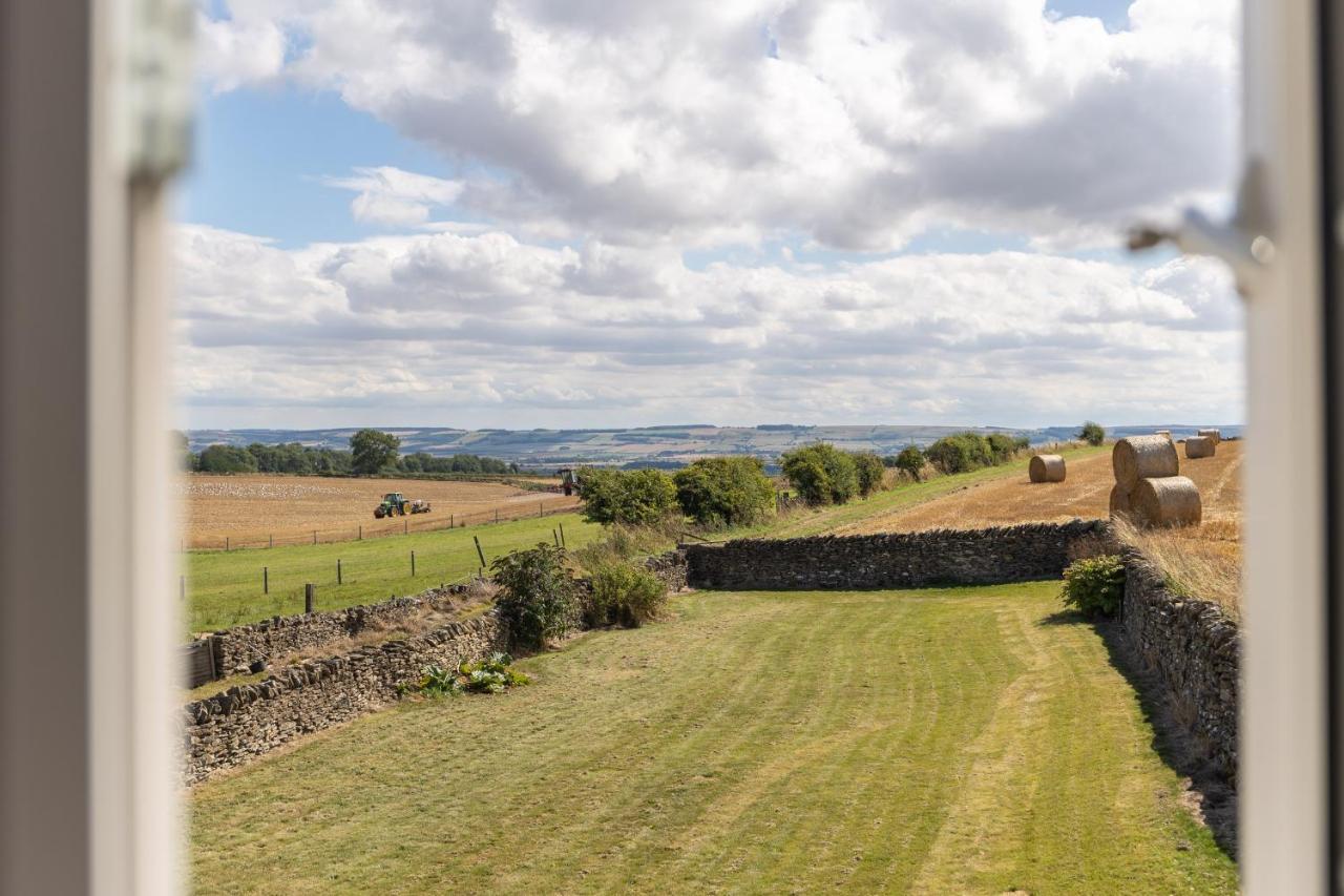 Luxury Farmhouse With Stunning Views And Hot Tub Ebberston Buitenkant foto
