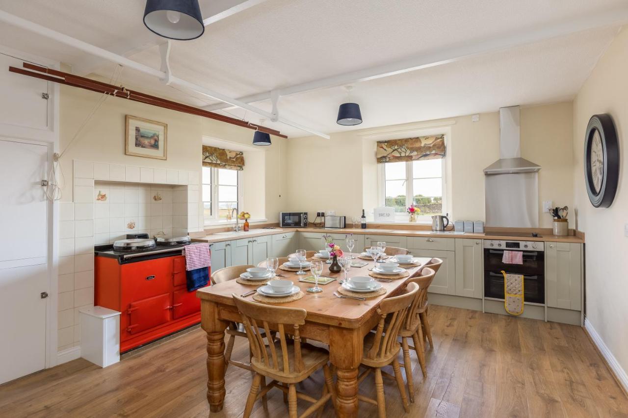 Luxury Farmhouse With Stunning Views And Hot Tub Ebberston Buitenkant foto