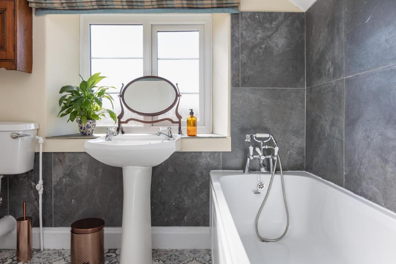 Luxury Farmhouse With Stunning Views And Hot Tub Ebberston Buitenkant foto